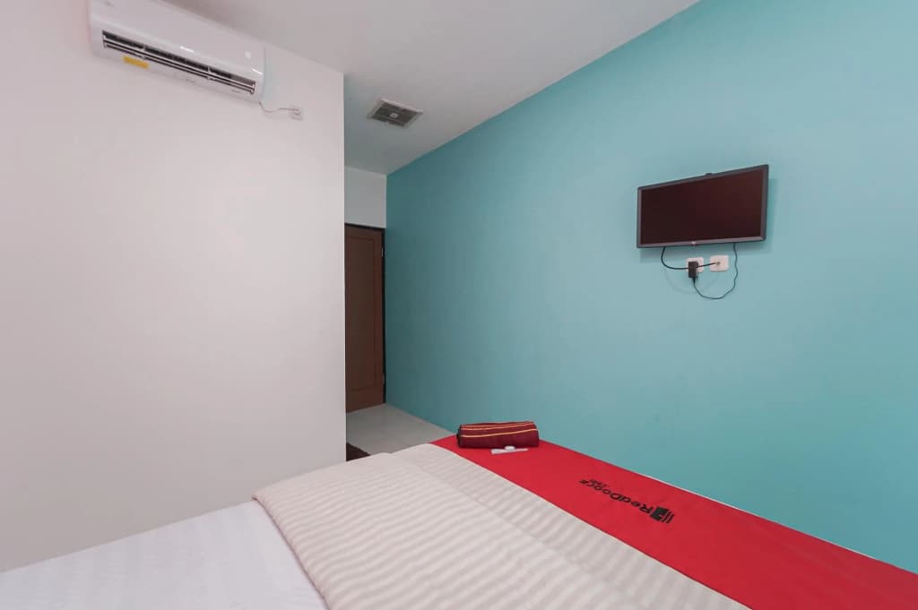 OYO 779 Mn One Residence Syariah Near ITC Cempaka Mas Near Kalbe Farma - photo 16