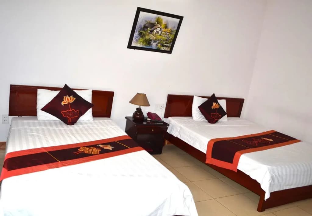 Hoang Long Hotel - photo 2