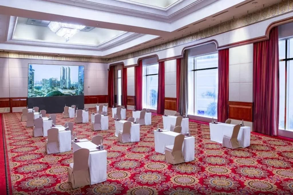 The Ritz-Carlton Jakarta, Mega Kuningan - photo 12