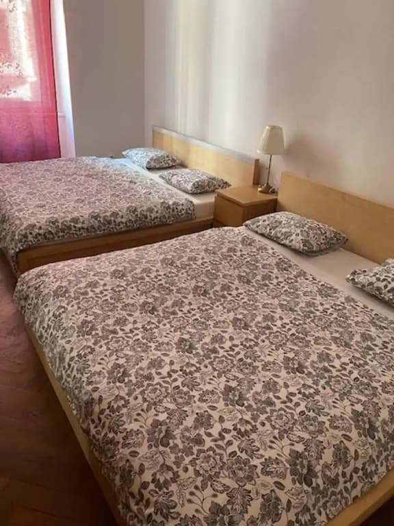 3 Bed Flat - Sleeps 10 - Pets - Smoking - Parking - photo 14
