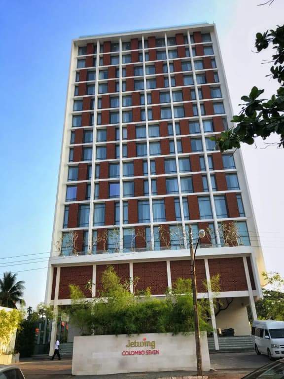 Jetwing Colombo Seven - photo 1