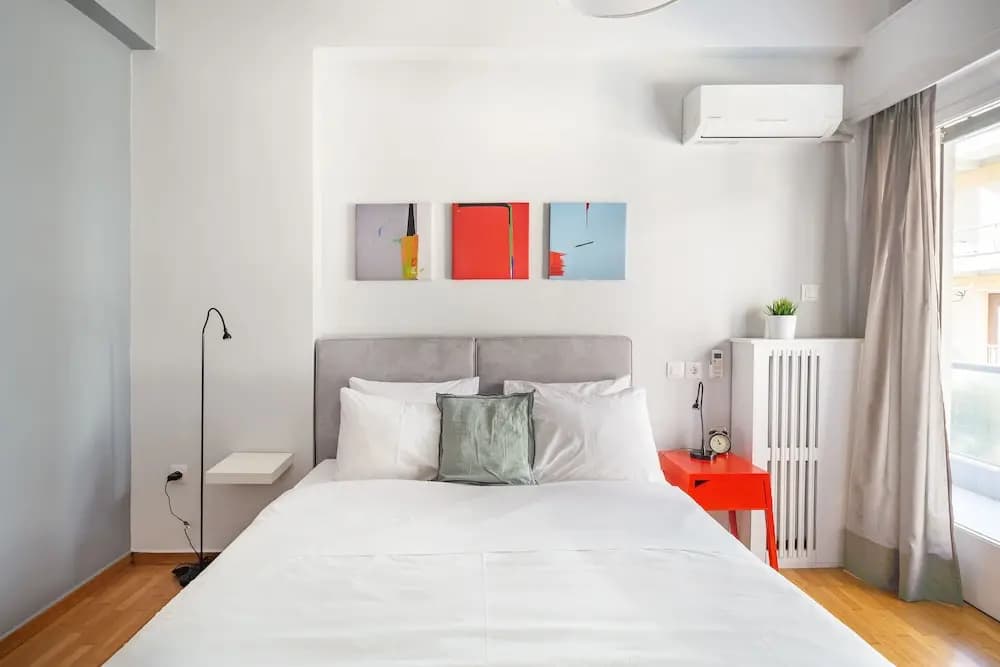 UPSTREET Modern Downtown Flat -Acropolis - photo 3