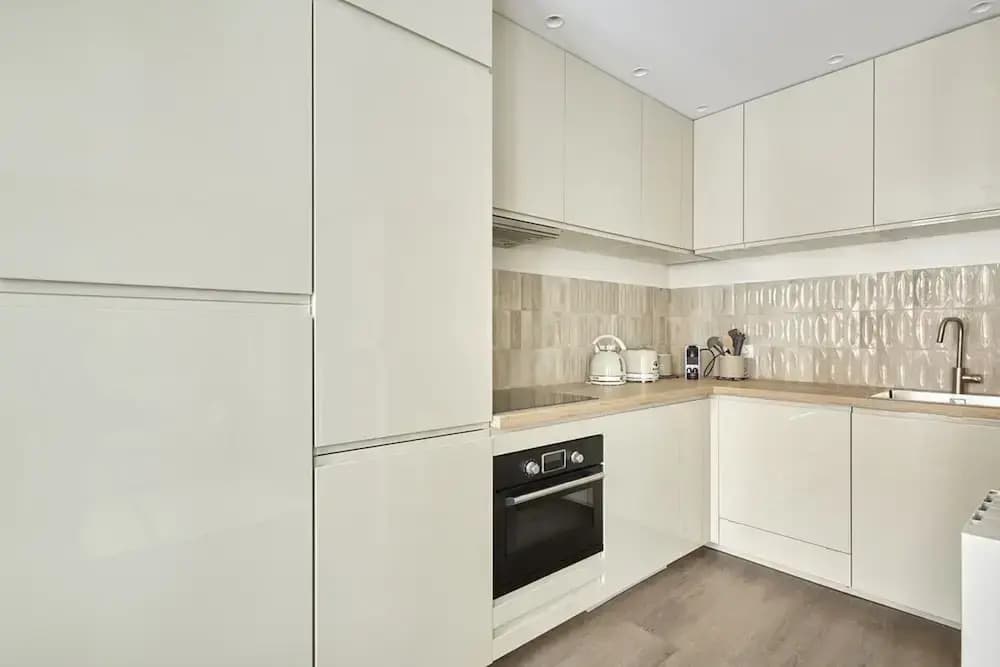 Modern 2 Bedrooms Apartment Le Marais/ Beaubourg - photo 11