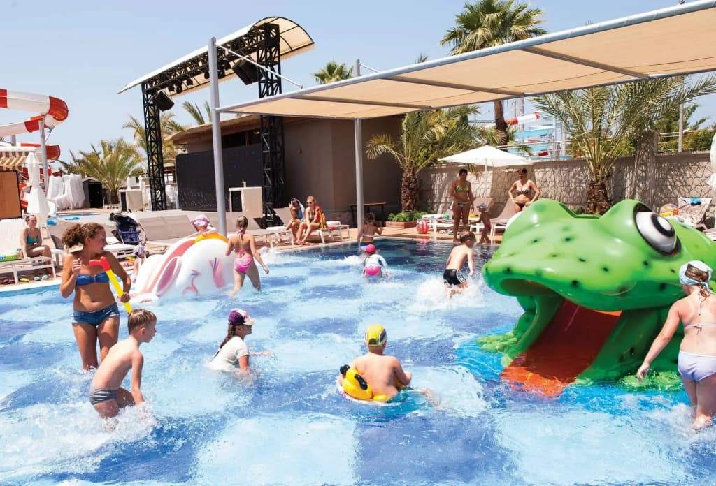 Quattro Beach Spa & Resort Hotel - photo 24