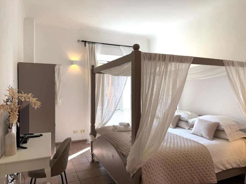 Aenea's B&B - photo 7