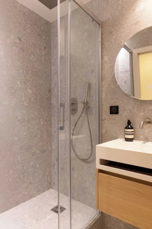 Modern Apartment -ac-1br-4p-pantheon - photo 7
