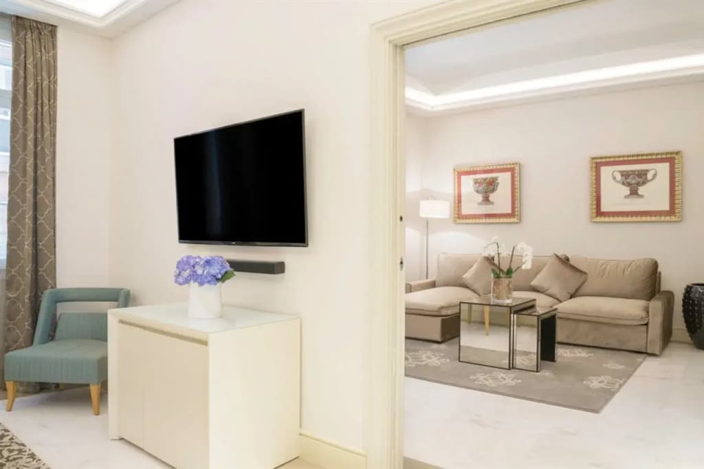 Aleph Rome Hotel, Curio Collection by Hilton - photo 7