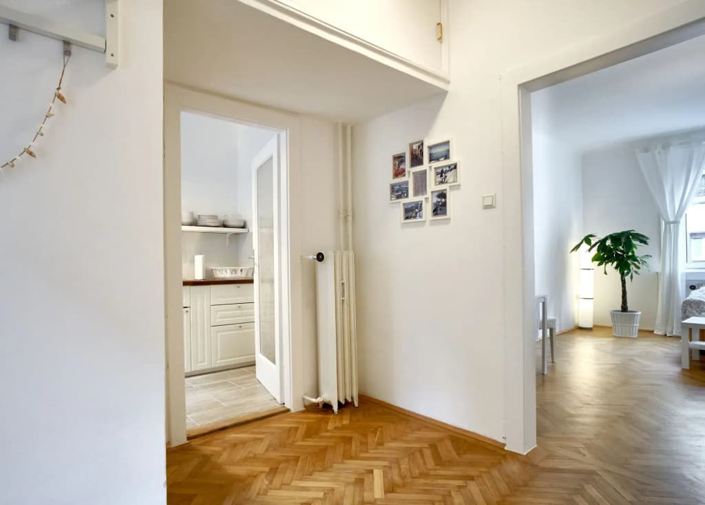Opera Street Apartments - photo 2
