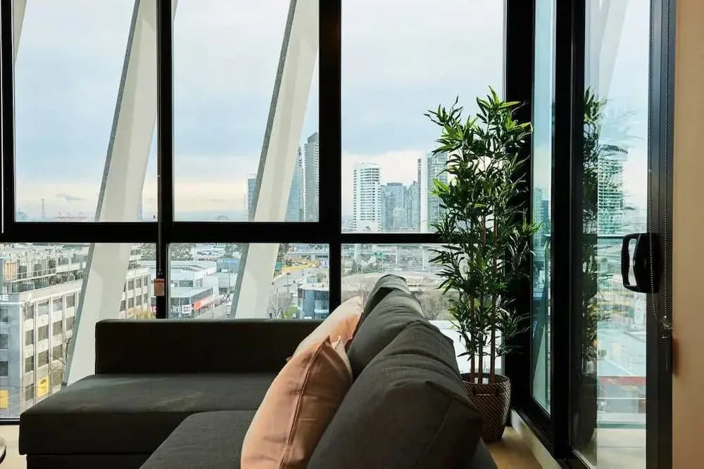 Panoramic Melbourne Views from Stylish Apartment - photo 7