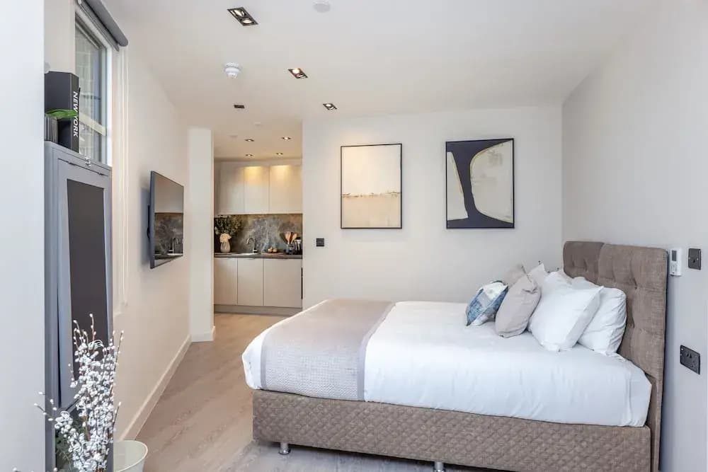Diff-Rent Living - photo 6