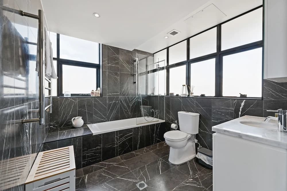 Darling Harbour Penthouse Views & Hot Tub - photo 6