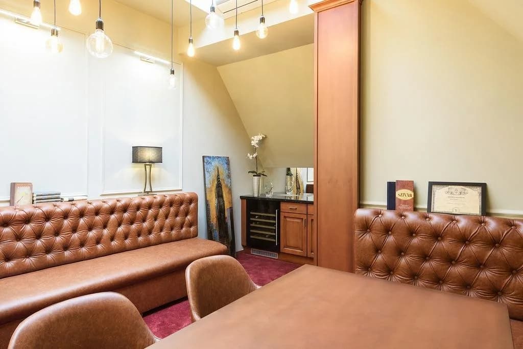 KViHotel Budapest - photo 12