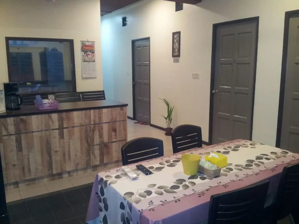 Sarang Hostel Kota Kinabalu - photo 18