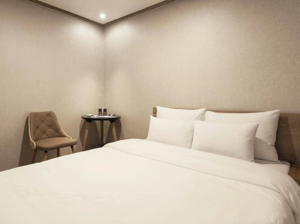 Hub Hotel - photo 2