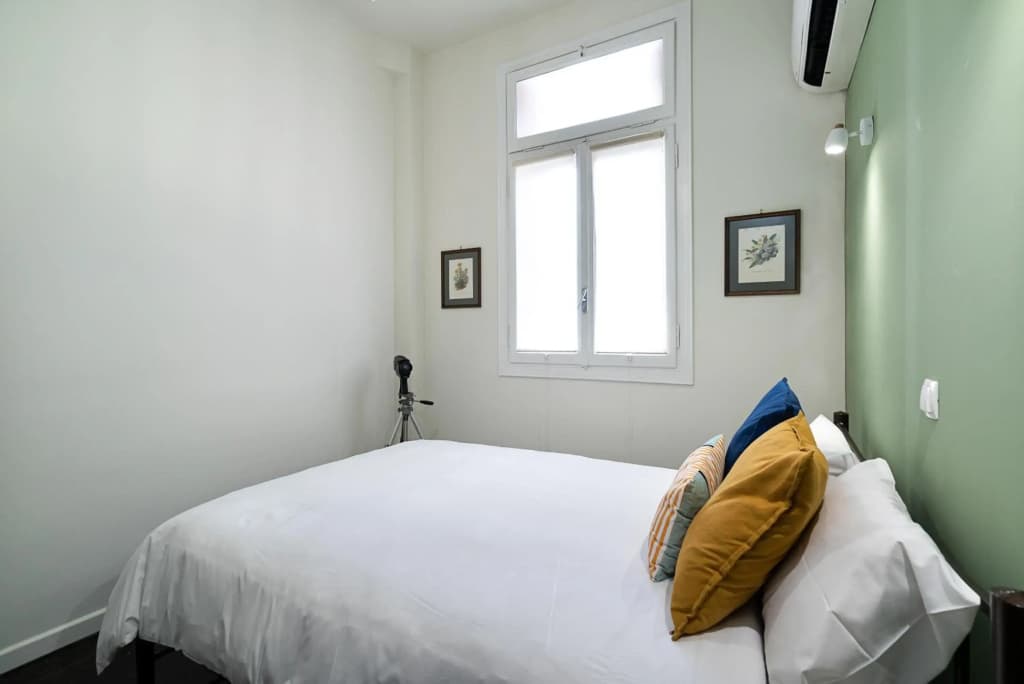 Spacious & Artistic Retro 2 Bedrooms Apt + SAUNA - photo 3