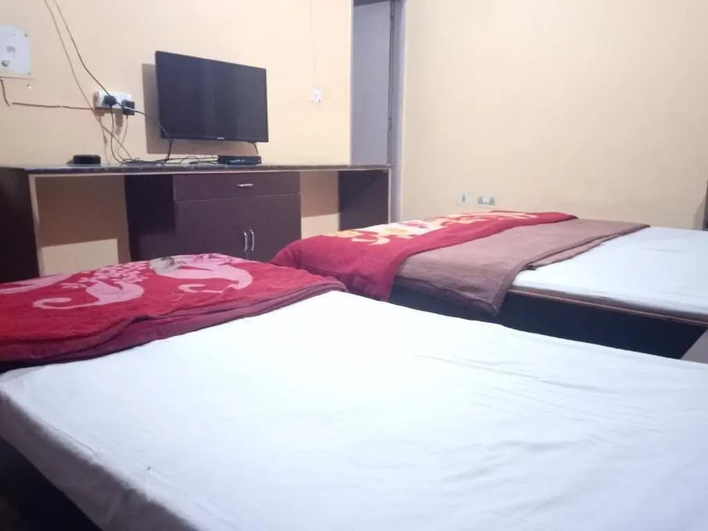 Yash Guest House - photo 3
