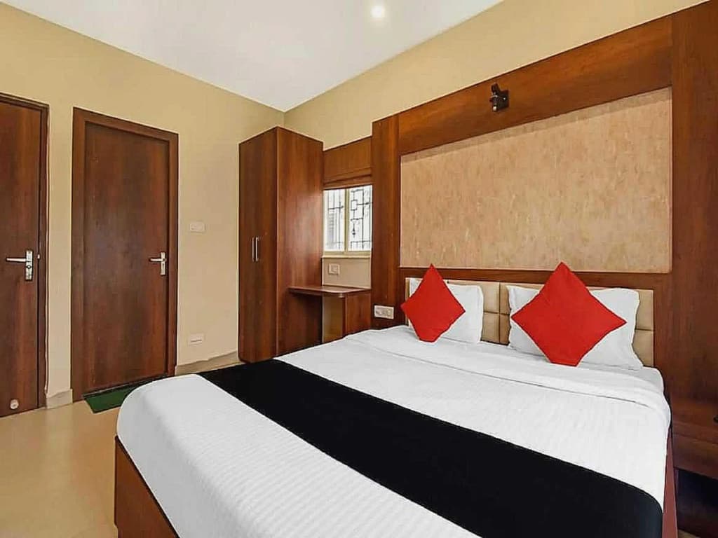 Collection O 80638 Roshans Inn - photo 3