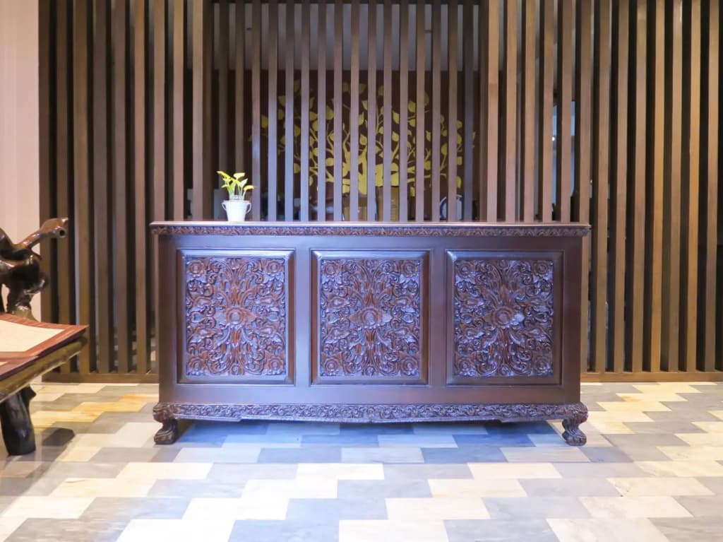 The Grand Palace Hostel - photo 8