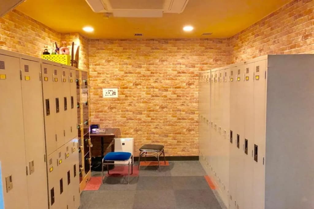 Capsule Hotel Block Room - photo 10