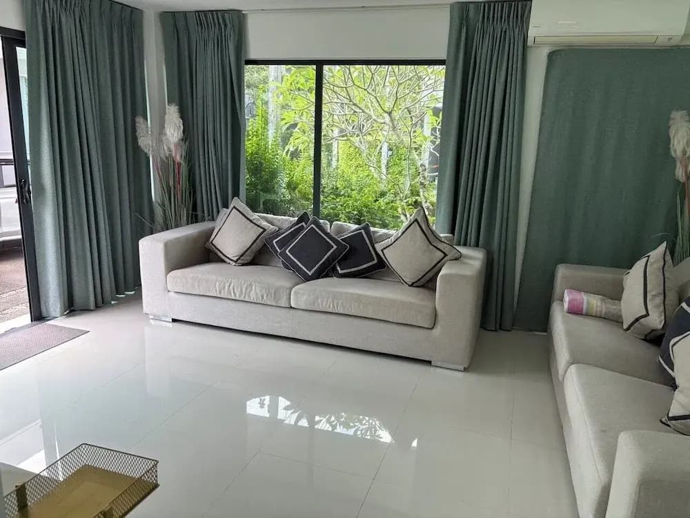 East BangtaoVille Townhouse - photo 2
