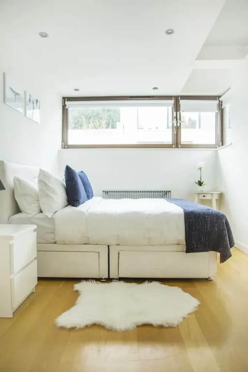 The Holborn Lights - Modern 3BDR Home with Rooftop Terrace & Garage - photo 6