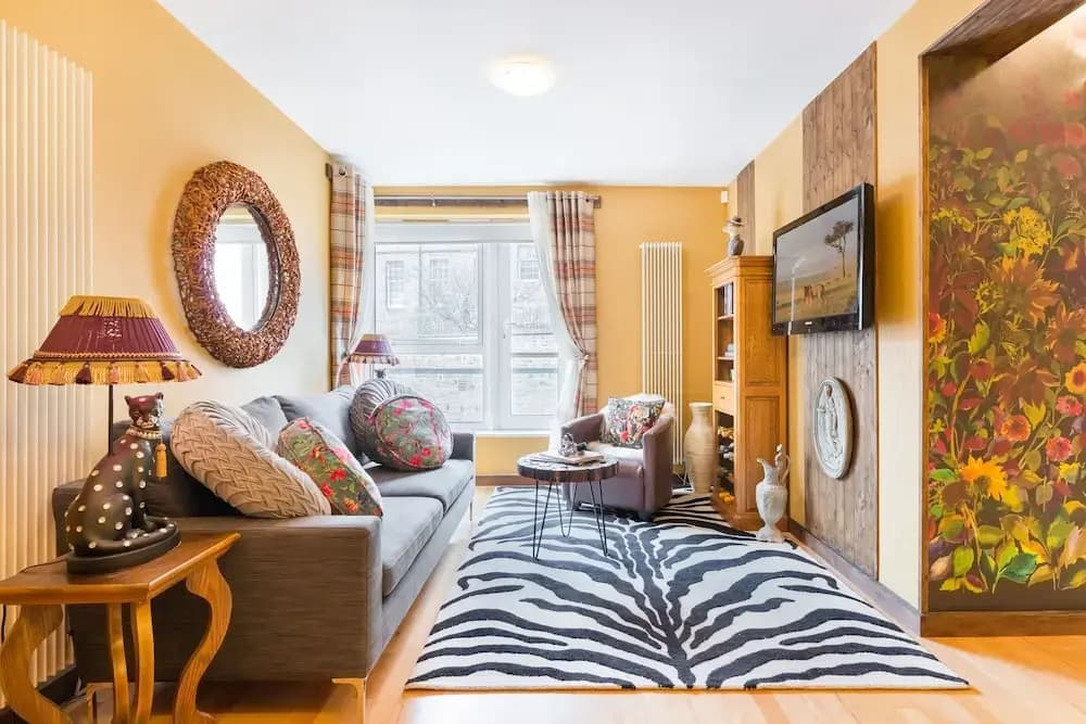 Quirky 1 Bedroom Apartment Next to Holyrood Palace - photo 30
