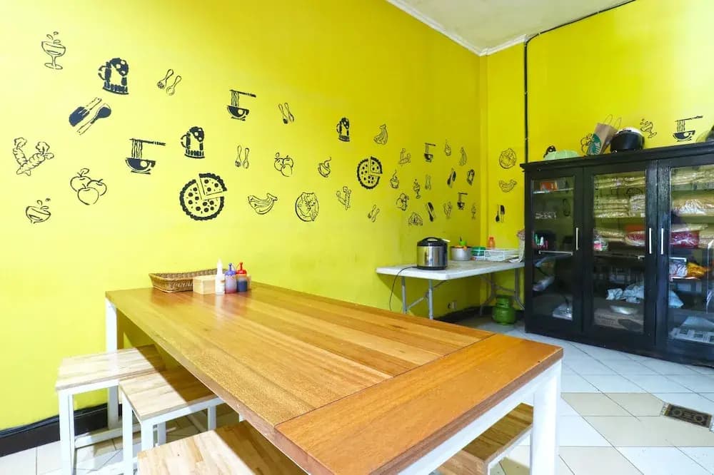 Raja Rani Hostel - photo 12