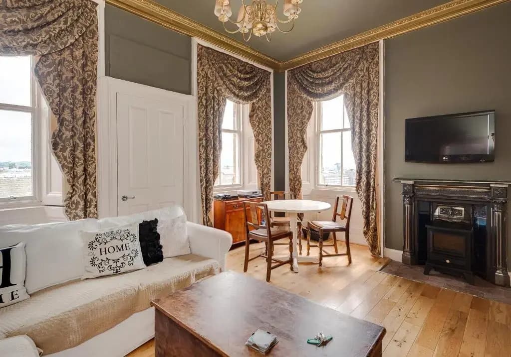 The Castle Esplanade Residence - photo 3