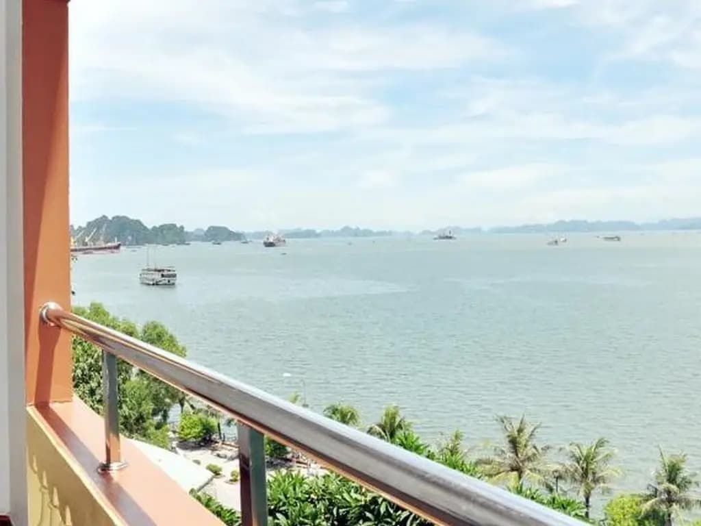 Thuy Duong Ha Long Hotel - photo 10