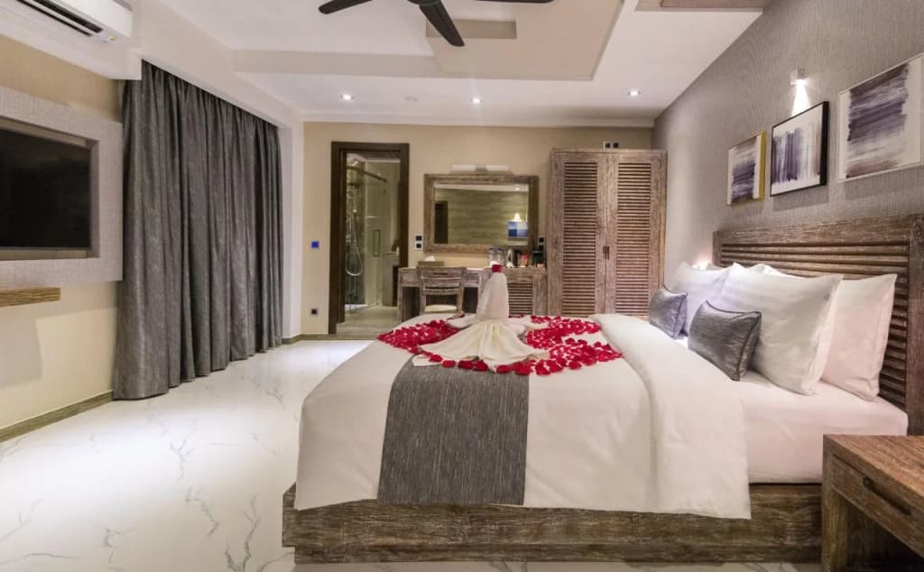 Samann Grand Hotel - photo 3