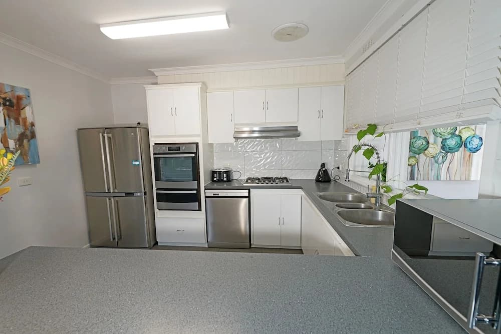 Bayside 4-BRM Home near Mentone - photo 14
