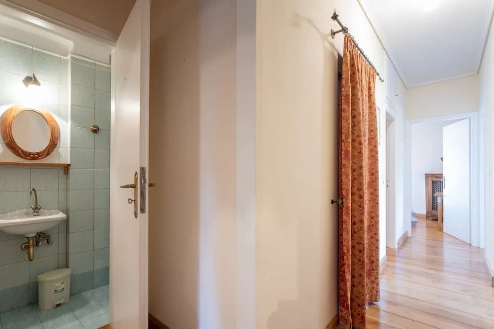 Beautiful 3rd floor flat - photo 10