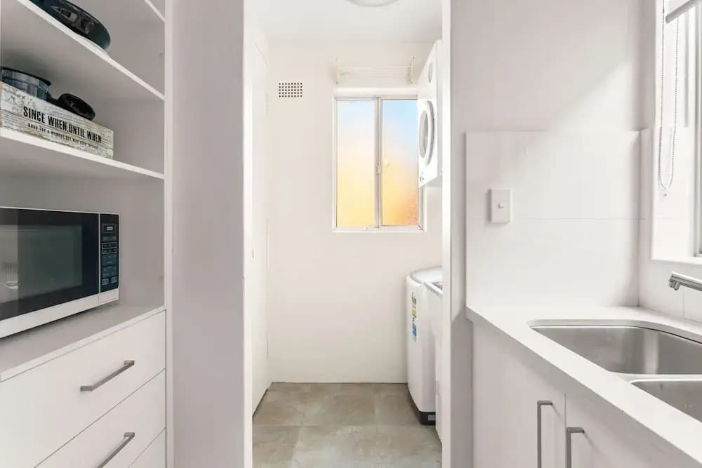 Beautifully Peaceful 2-bed Apartment - photo 13
