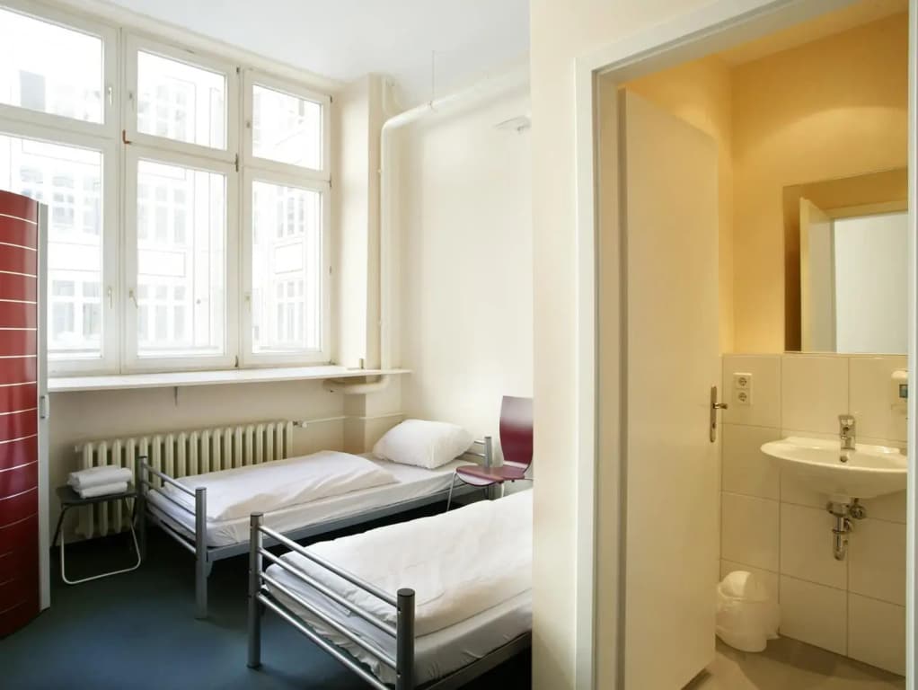 All In Hostel - photo 7
