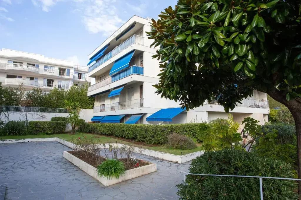 Apartment 5 minutes from the tram and 10 minutes from the sea - photo 1