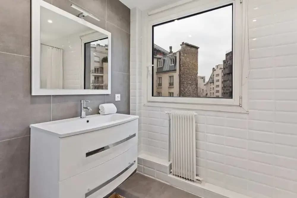 Stunning One Bedroom Apartment Sleeps 5, in Paris - photo 14