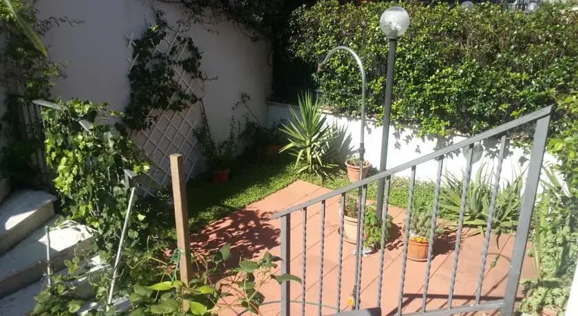 Rose Home - photo 2
