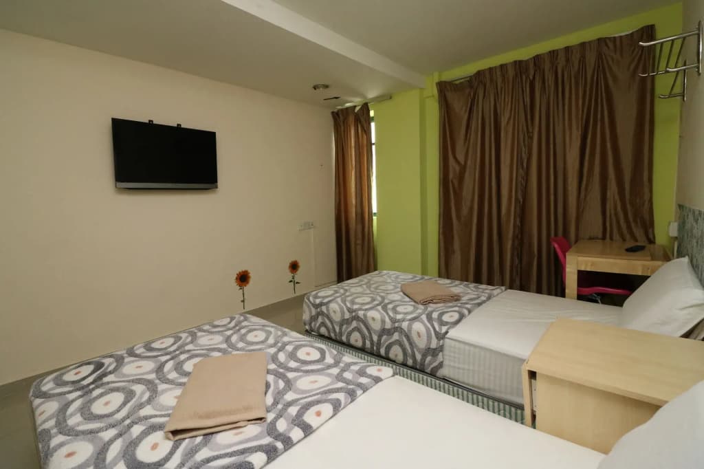 First and New Star Hotel - photo 6