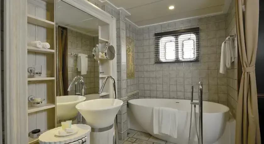 Maldives Crown - photo 8