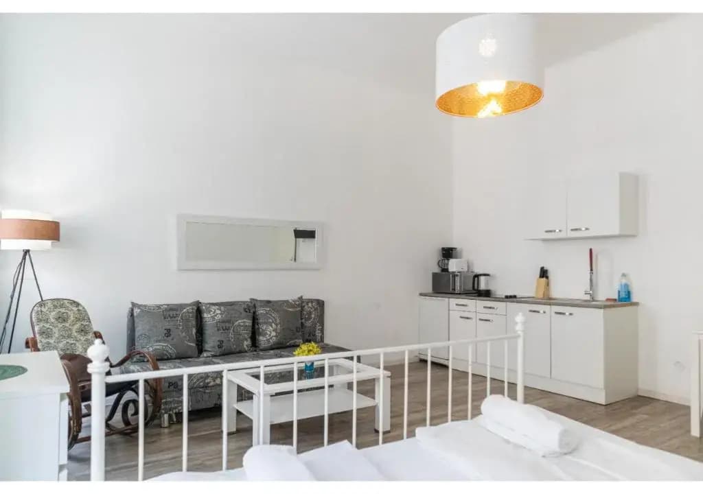 Elegant 1BR Apt. - Great for Long Stays - photo 17