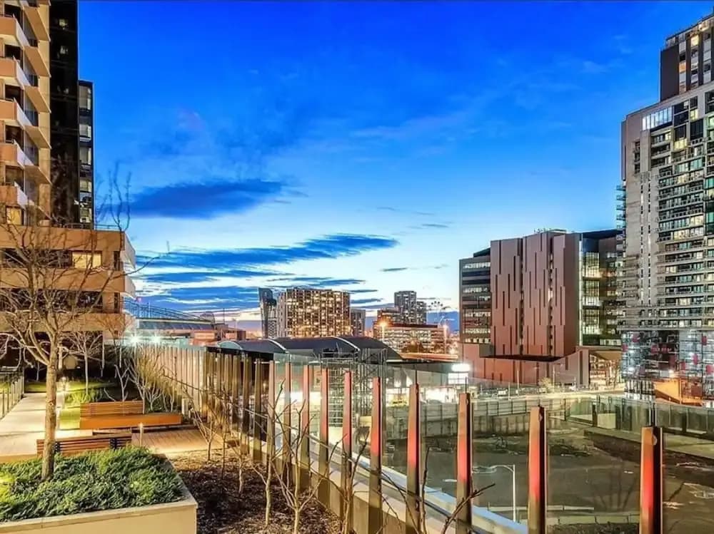 Melbourne CBD 2bed With Gym, Sauna & Pool Access - photo 8