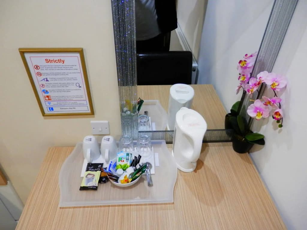 Heathrow Traveller B&B - photo 14