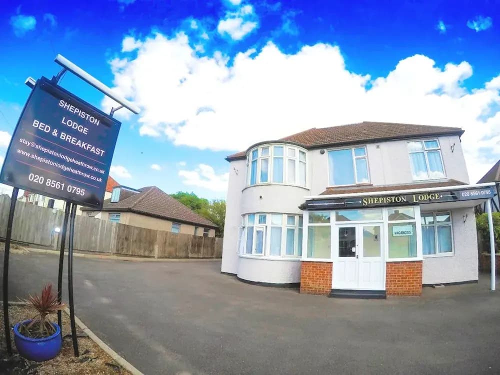 Shepiston Lodge Heathrow - main photo