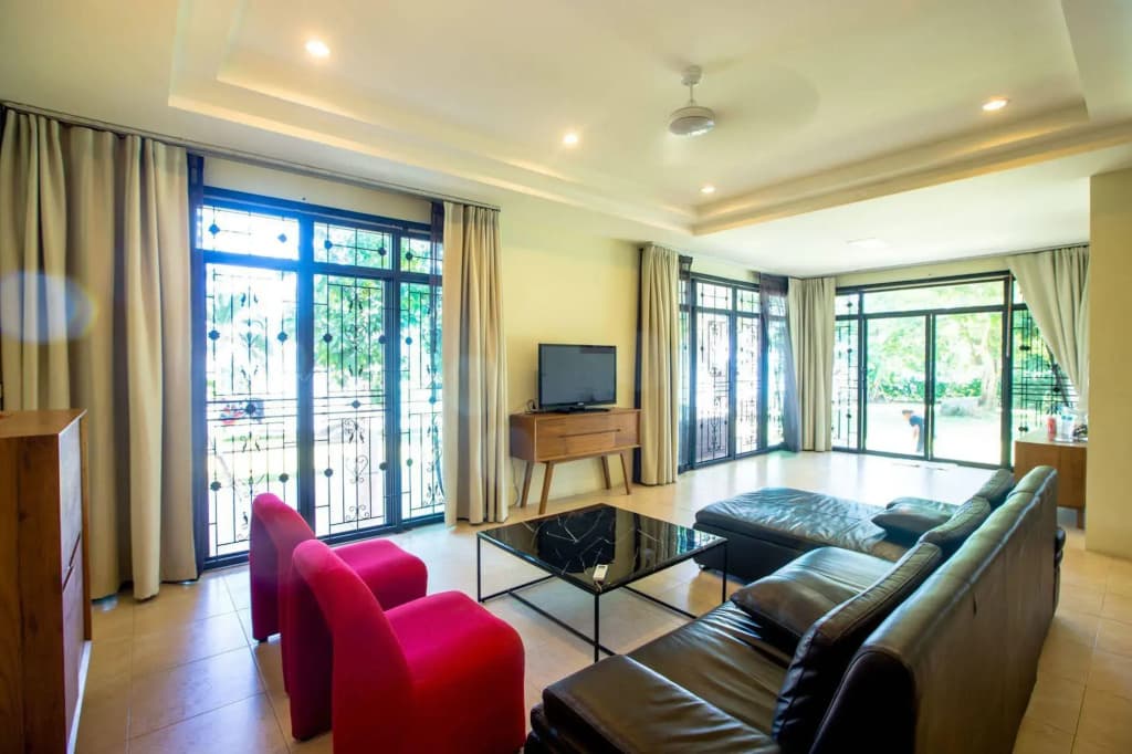 Villa Miracle - photo 1