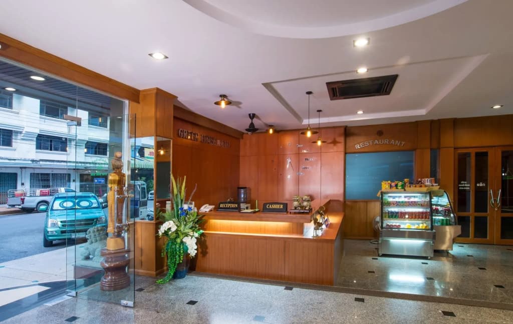 Green House Hotel - photo 2