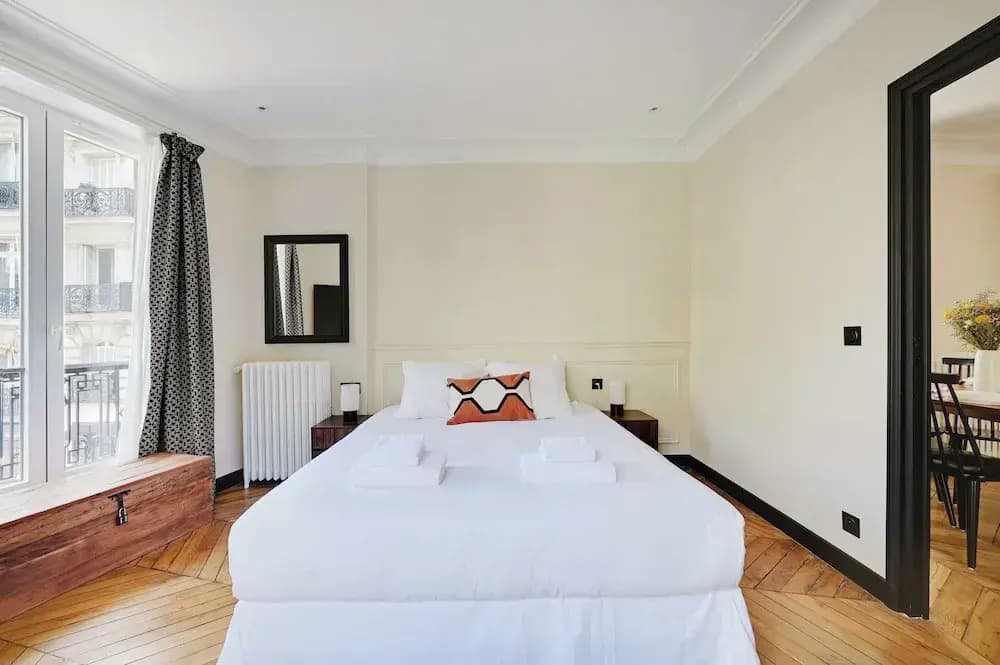 Charming apt - 2br/6p - Ternes/ Arc de Triomphe - photo 1
