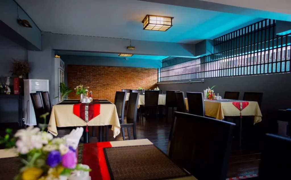 NightBazaar Inn Hotel - photo 28