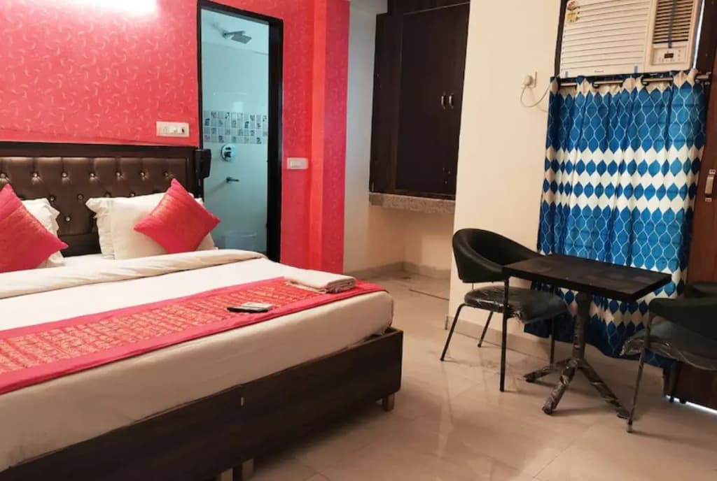 River Front Hotel Delhi - photo 3