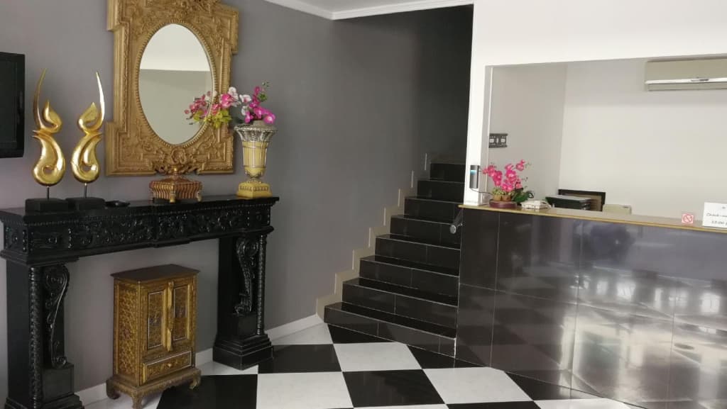 Q.D. Sweets Mansion 1 - photo 6