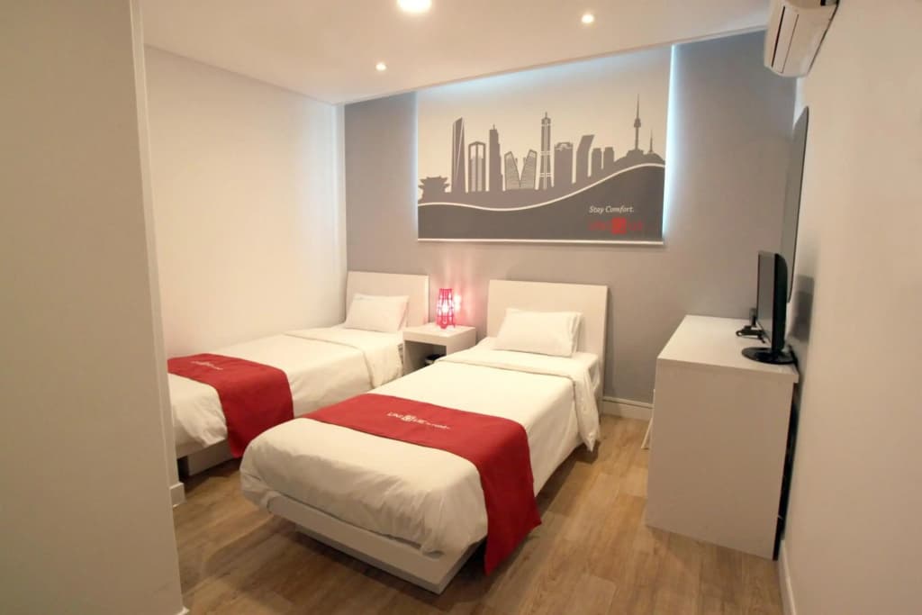 Three Seven Hotel - photo 6